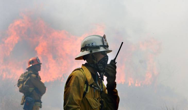 With the Bouquet Fire scorching 1,000 acres, 100 mph Santa Ana ‘devil winds’ are blasting Los Angeles; why this Great Basin weather system triggered an urgent unhealthy air alert