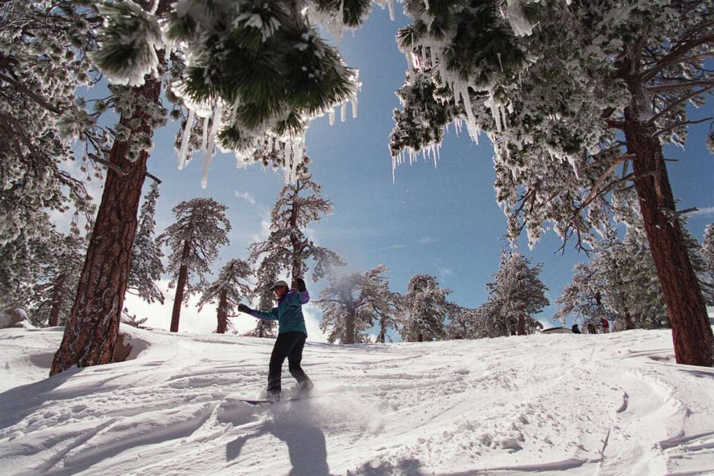 Just an hour from Los Angeles, the historic 390-acre Mt. Waterman ski resort is officially back on the market for $3.27 million