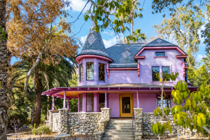 This entirely purple Victorian home in Eagle Rock dates back to 1888 — and it’s opening its doors this Halloween weekend