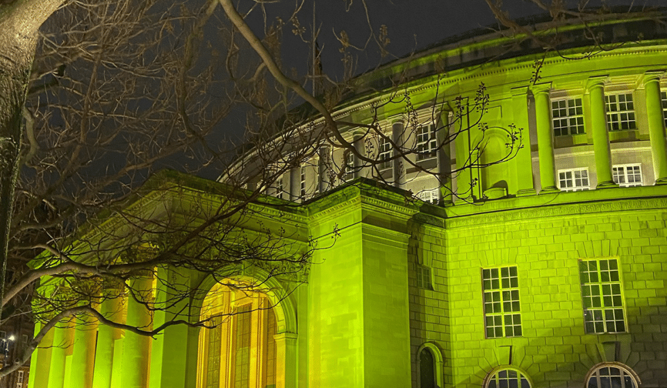These Lovely Photos Show Manchester Lit Up Yellow Last Night In Honour Of COVID-19 Victims