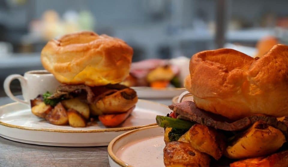 Enjoy A Sunday Roast With Bacon Bloody Mary’s & Bottomless Gravy At This Manchester Bar