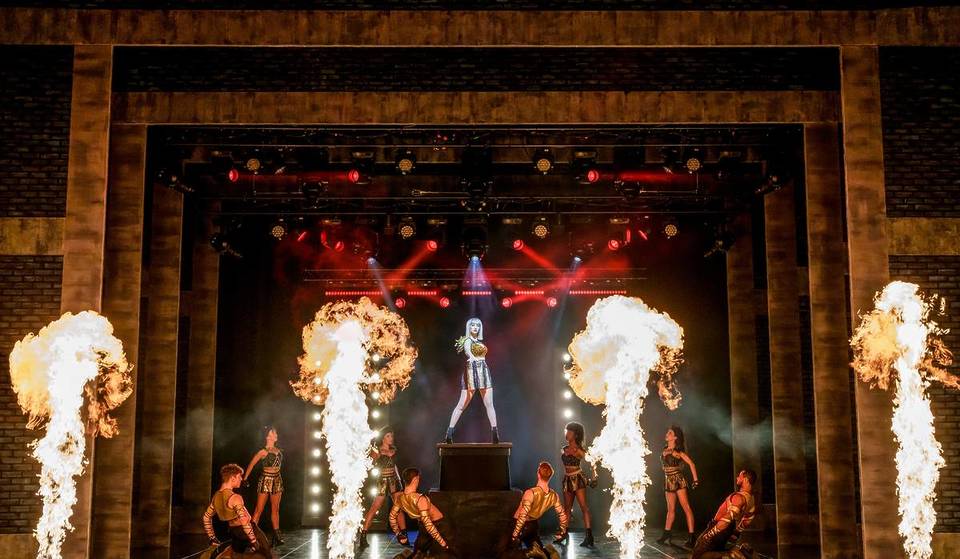 The Most Fantastic Theatre Shows You Have To See In Manchester This Winter – Including SIX, The Bodyguard & Mean Girls