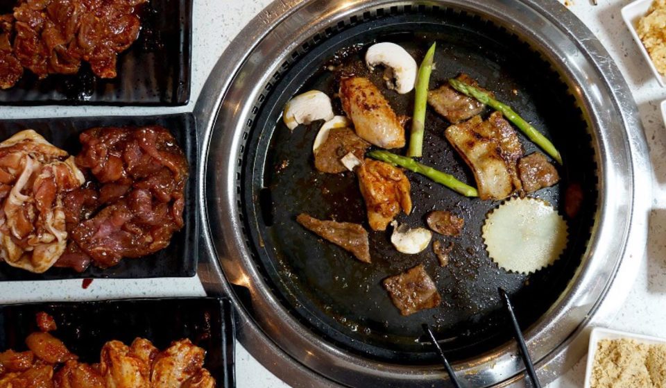 The Unassuming All-You-Can-Eat Korean BBQ Restaurant Hidden In Manchester&#8217;s Student Area &#8211; Offering Unlimited Meat, Hotpot &#038; A Sociable Way To Dine