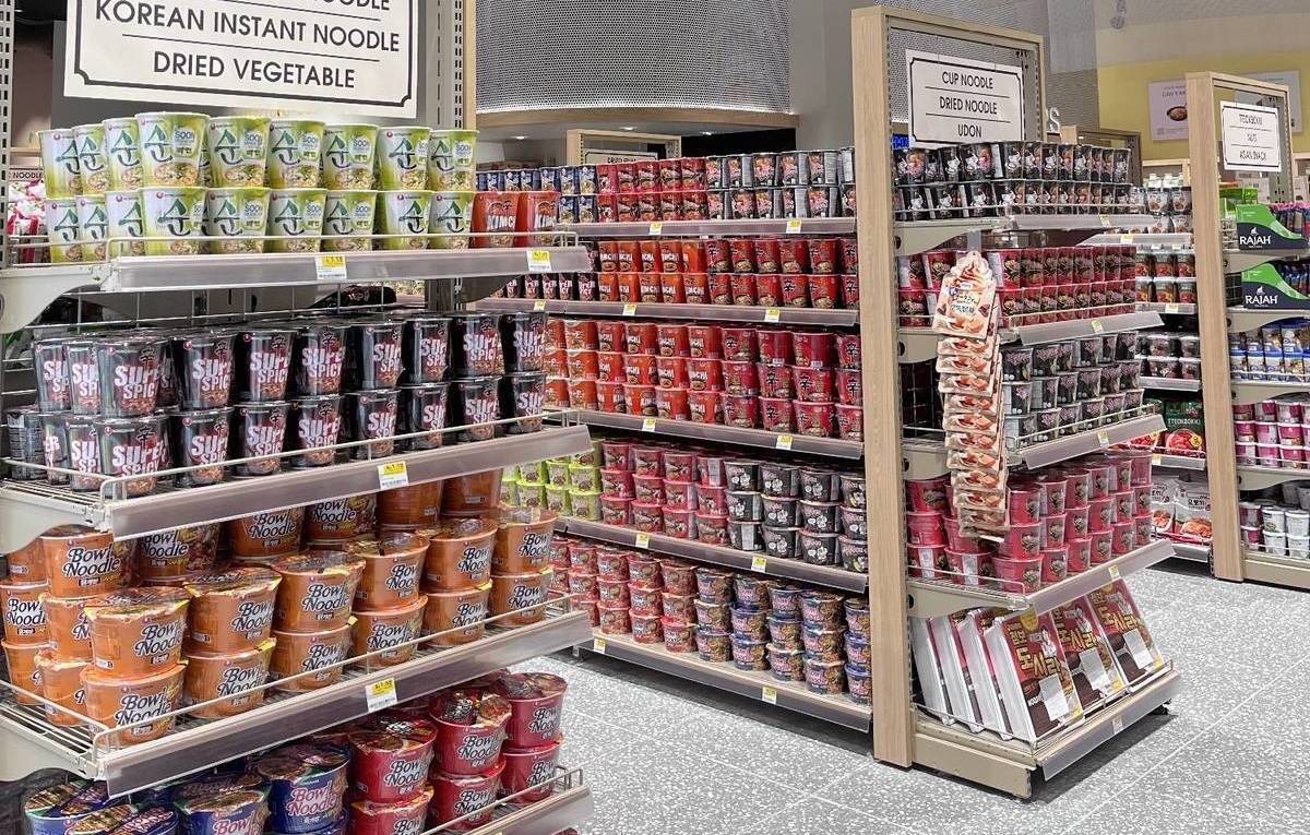 shelves with instant noodles on