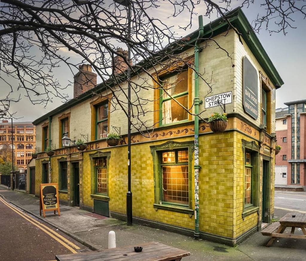 peveril of the peak exterior manchester