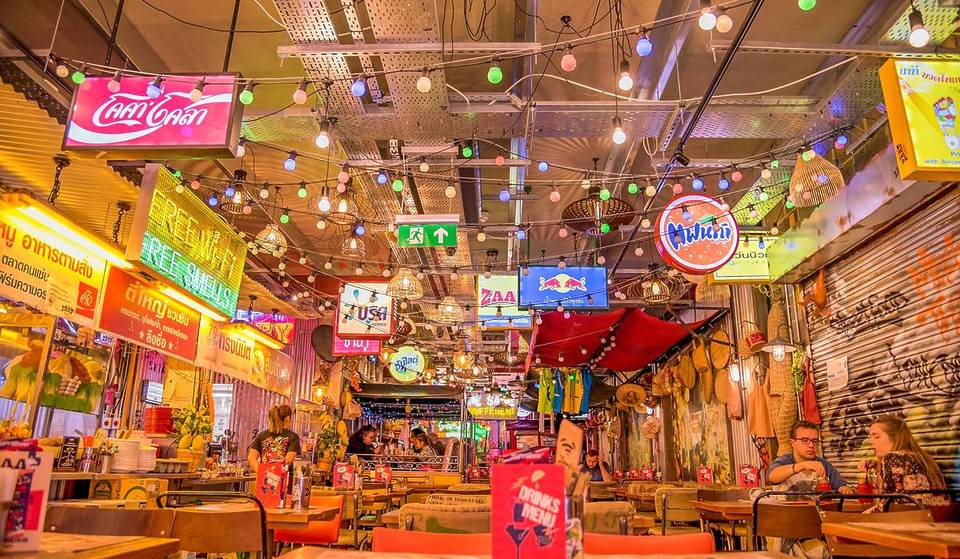 This Pad-solutely Delicious Thai Street Food Spot Is Coming To Manchester &#8211; With Tuk Tuk Seating &#038; 100 Free Thai Curries To Give Away