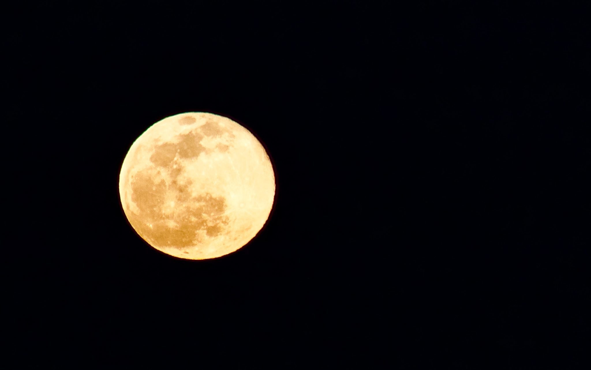 Harvest Moon: How To See The Last Supermoon Of 2023 From Manchester