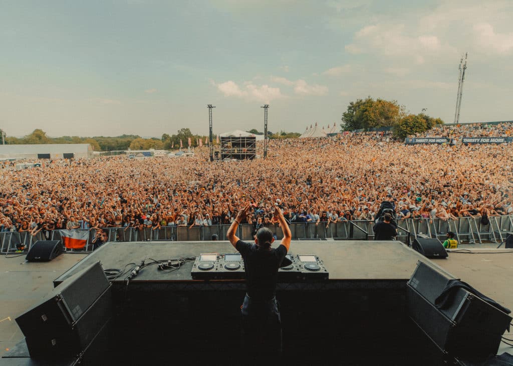 parklife-festival-dj-on-decks