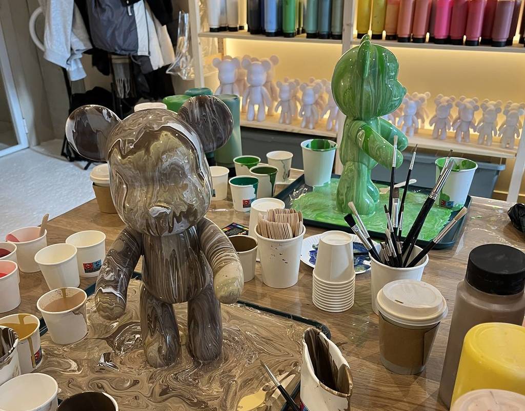 HQDFCNM Bearbrick Statua Scultura Da Collezione 27 Cm – Resina, Design Iconico Per Vetrina O Scrivania