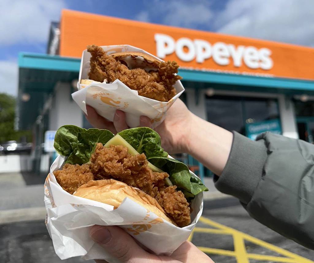 popeyes chicken sandwiches outside drive-thru manchester