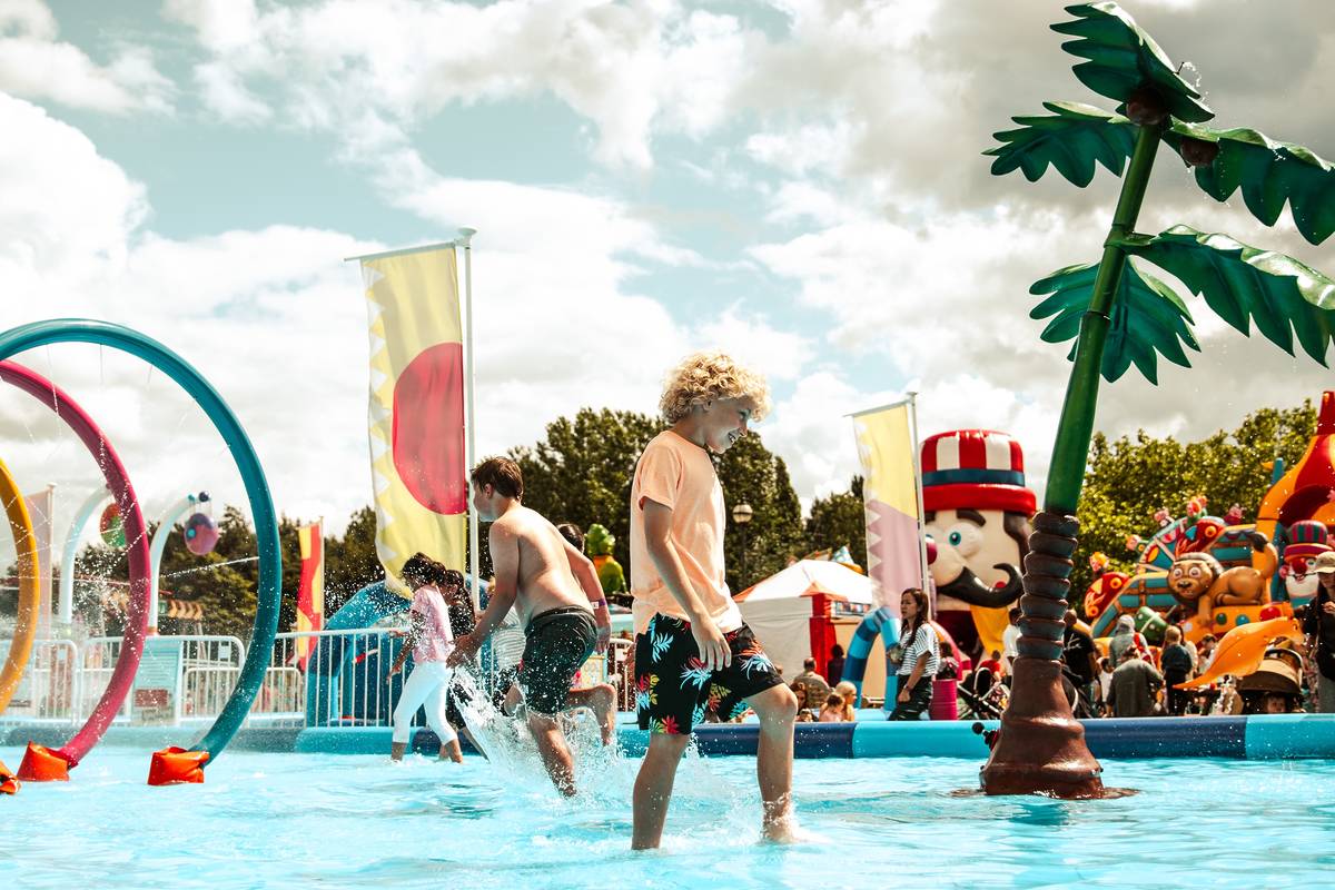 A £3.50 Splash Park, Giant Beach And Fairground Is Popping Up At The Trafford Centre For The Holidays – Alongside New Summer Activity Zone