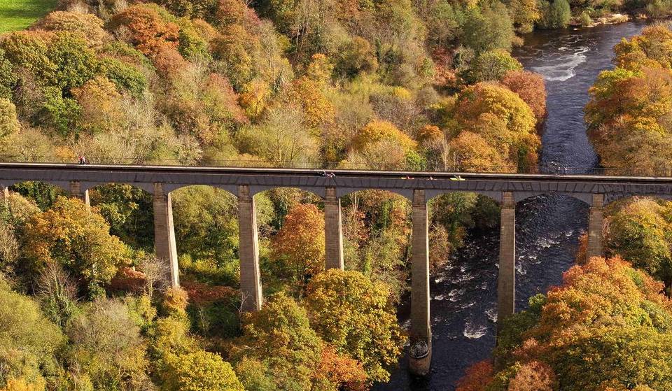 You Can Canoe Along The Highest Aqueduct In The World &#8211; And It&#8217;s Just An Hour From Manchester