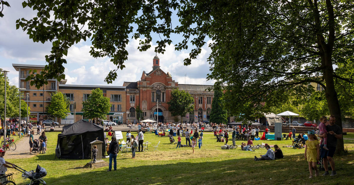 hulme park z-arts ational play day manchester