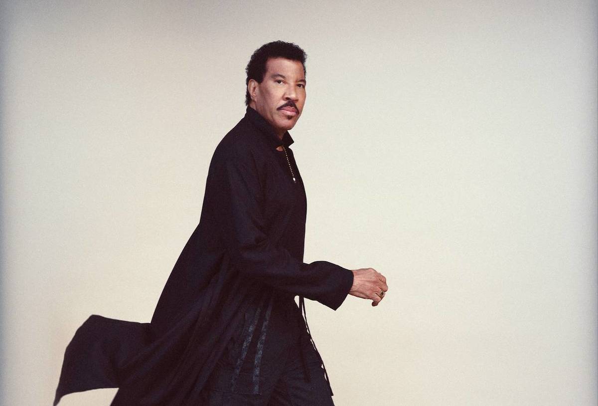 Lionel Richie Announces 2025 Headline Tour With Manchester Gig