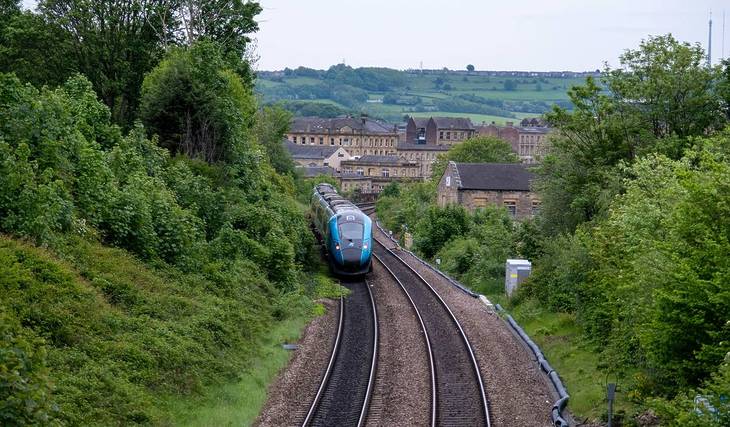 Journey Times From Manchester To Leeds Cut To 42 Minutes Thanks To Transpennine Route Upgrade