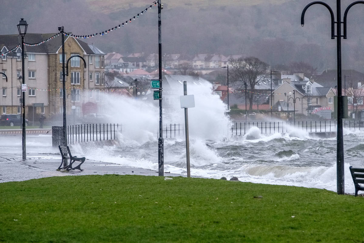 wind storm sea waves largs scotland