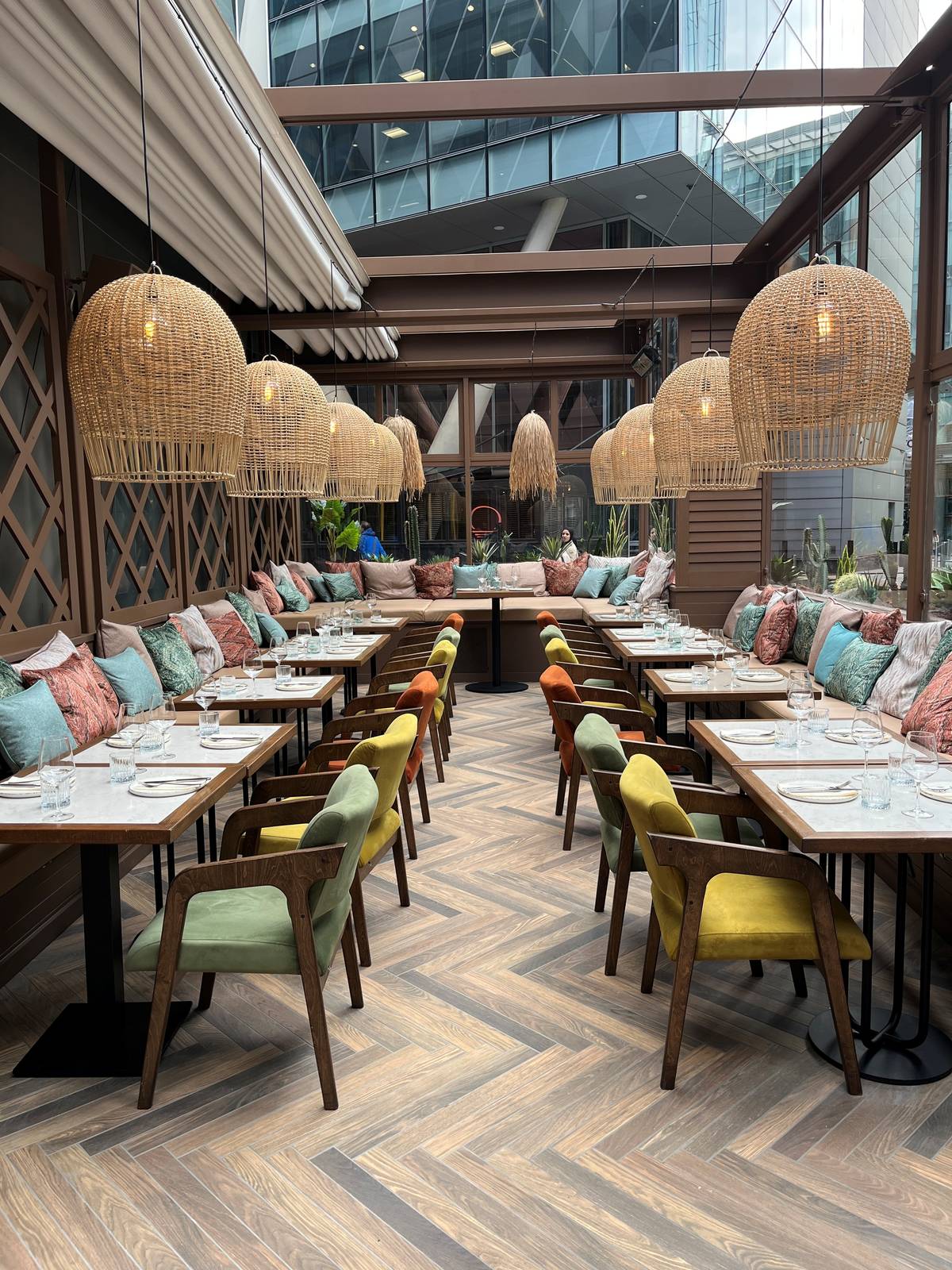 ocasa interior long table