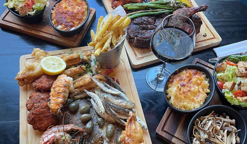 You Can Get Huge ‘Caveman’ And ‘Fisherman’ Feasting Platters At This Manchester Restaurant