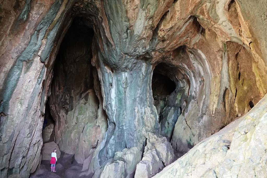 thors cave interior limestone