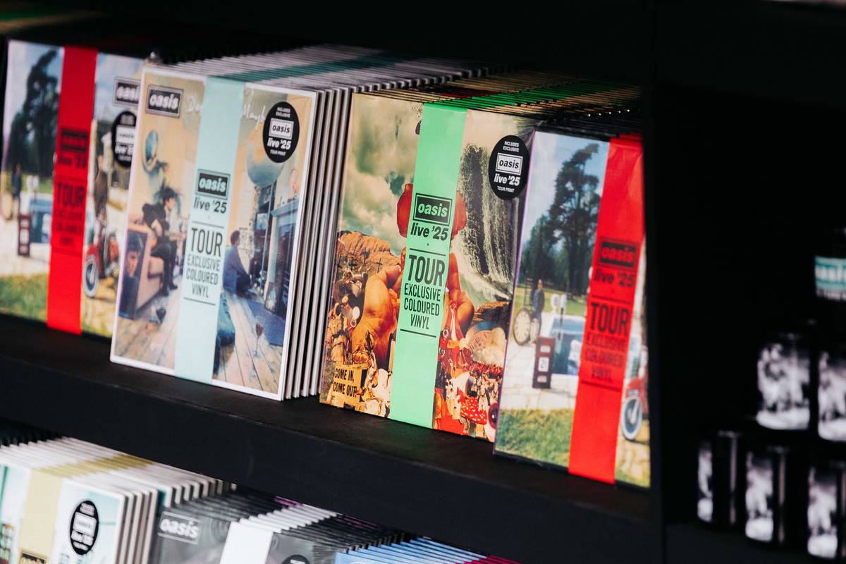 oasis vinyl catalogues at fan store manchester