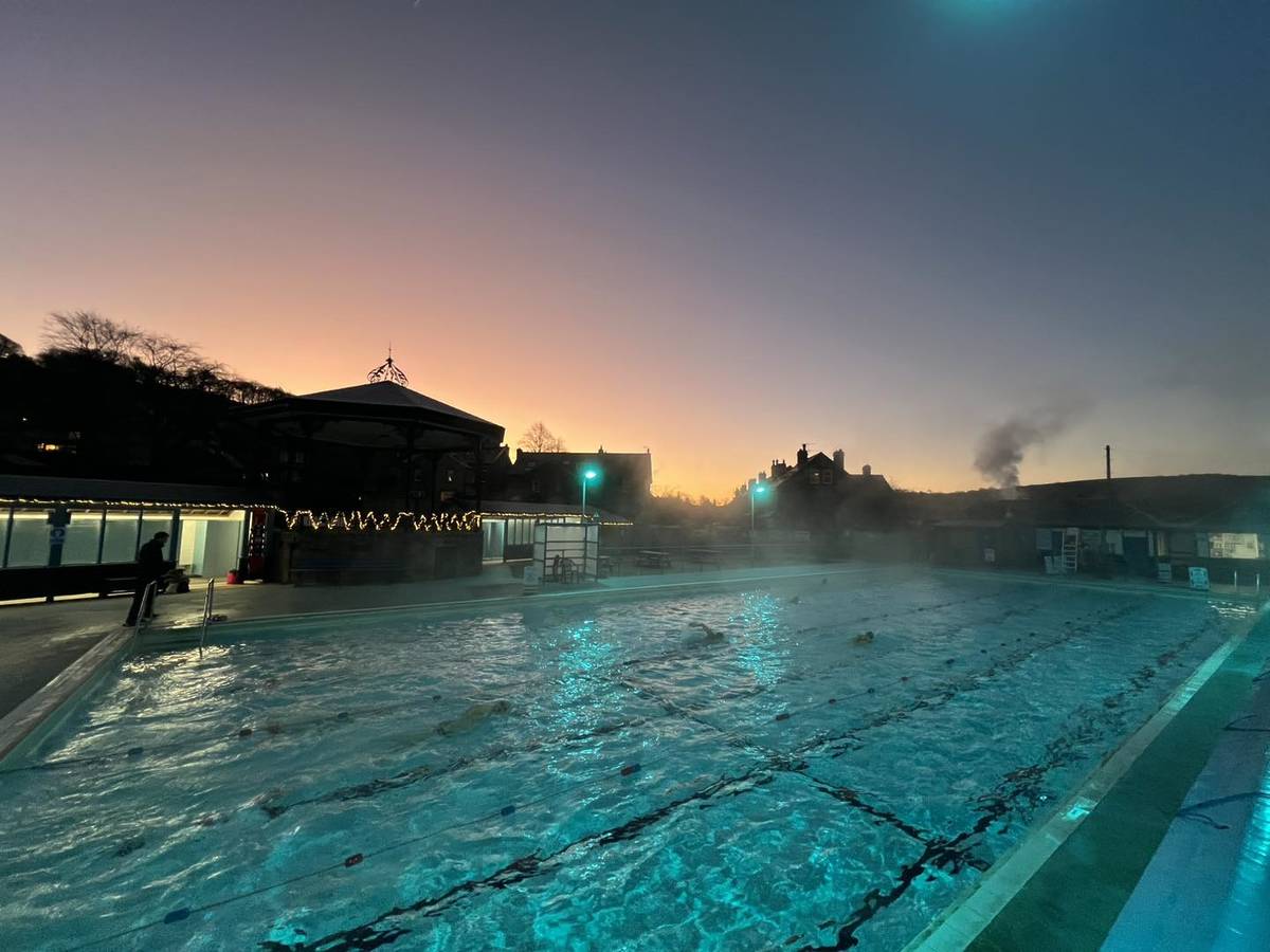 hathersage pool at night