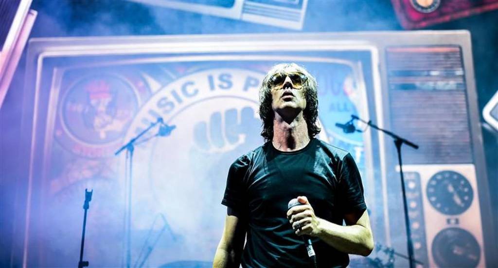 richard ashcroft on stage coming to co-op live manchester
