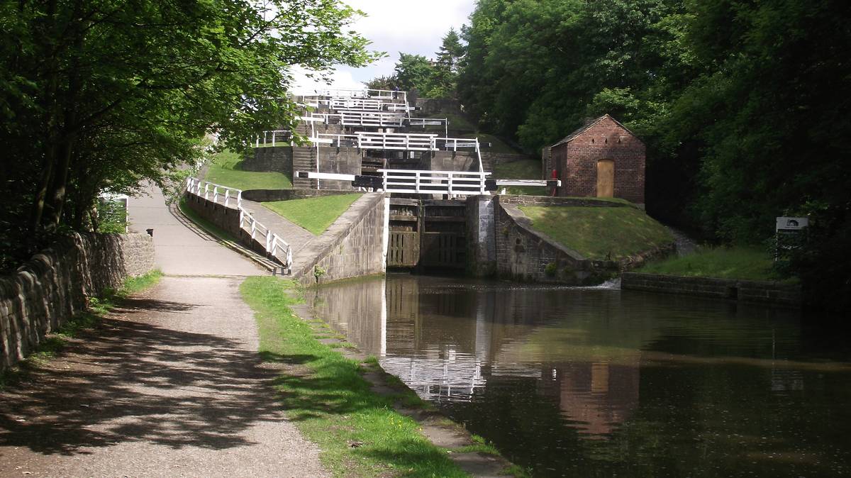 five rise locks leeds liverpool canal