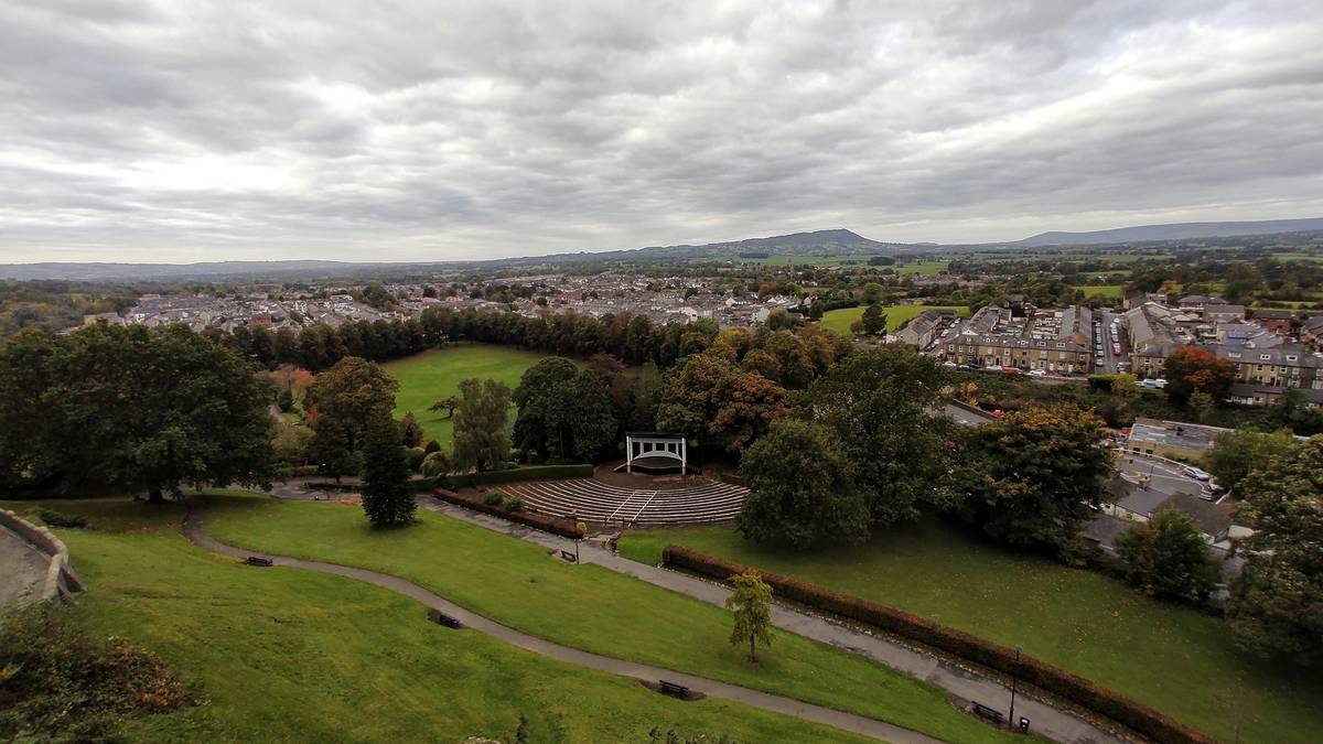 clitheroe town with pendle hill in background lancashire