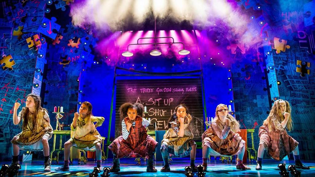 annie musical manchester production photo
