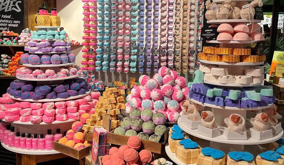 Lush Reopens In Manchester Arndale With A Sparkling New Look And UK-First Christmas Launch