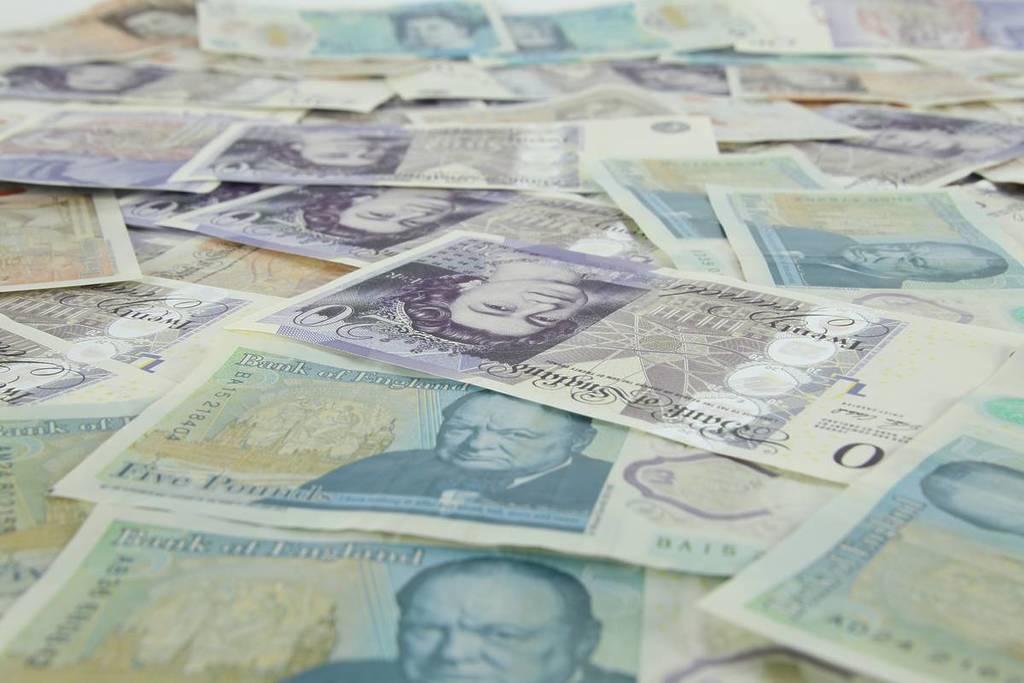 UK Households Could Get Up To £1,085 From DWP Before Christmas – Check If You’re Eligible And How To Claim The Payment