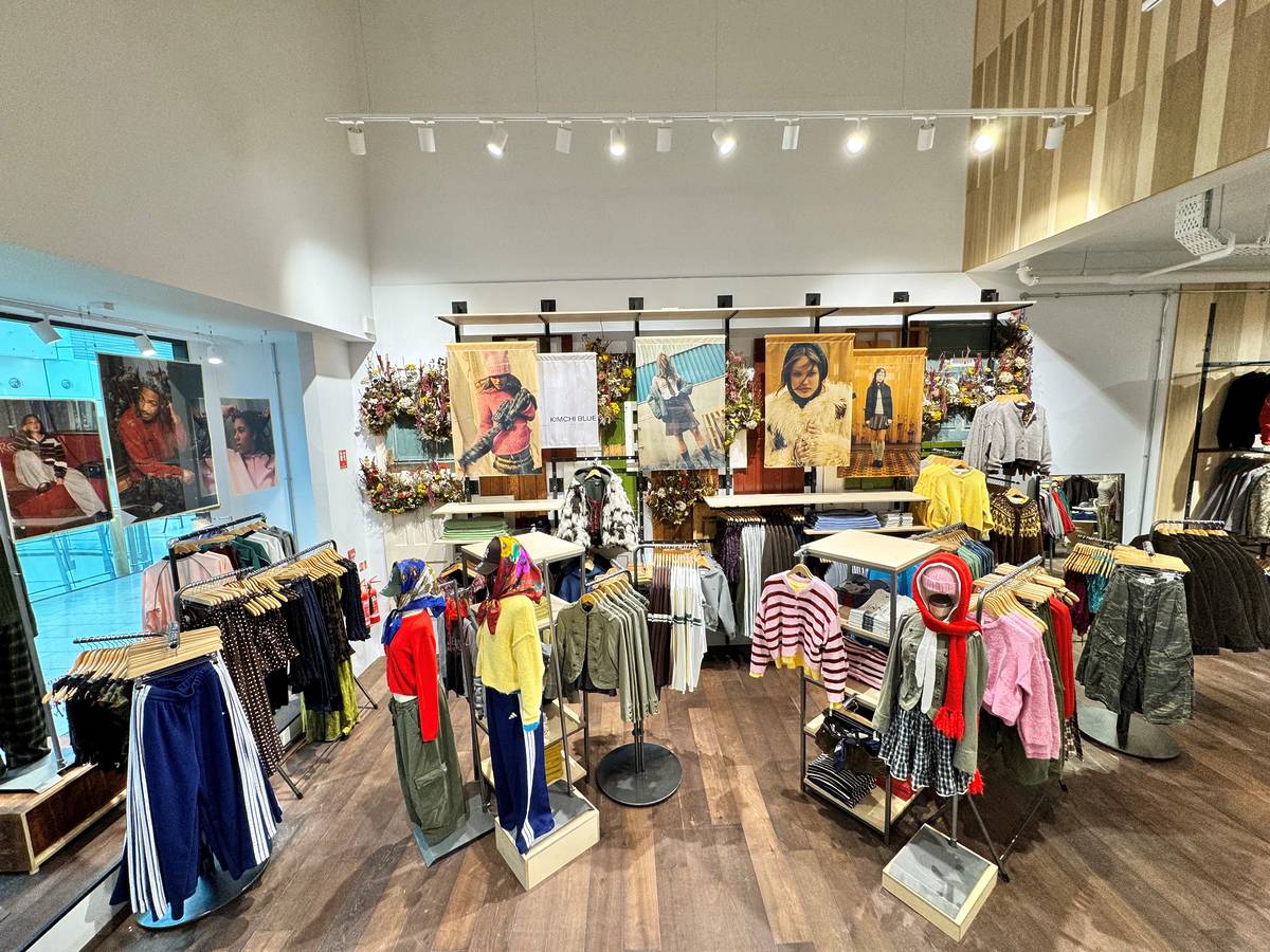 urban outfitters trafford interior shop