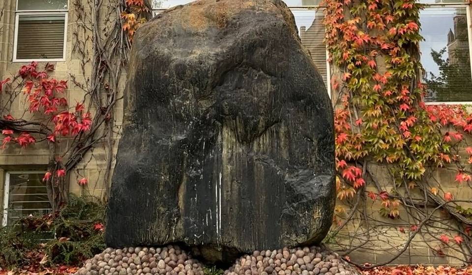 This 300-Million-Year-Old Ancient Boulder Sitting In The Heart Of Manchester Was Carried Here By Ice Age Glaciers – And Most Locals Walk Past It