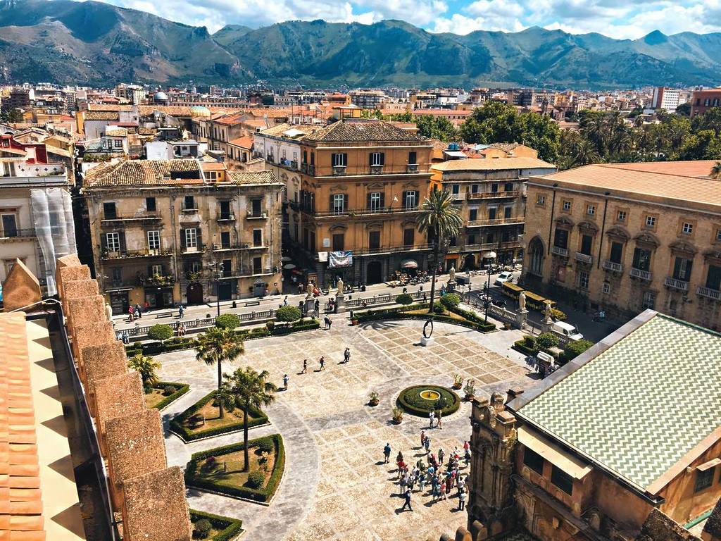 palermo sicily town square