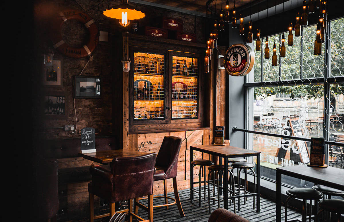 head of steam manchester window corner