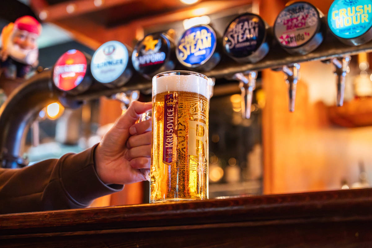 head of steam pint at bar