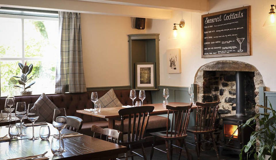 This Cosy Country Pub Less Than An Hour From Manchester Was Just Named Among Britain’s Top 10 Pubs &#8211; Discover The Peak District Gem Championing Seasonal British Food