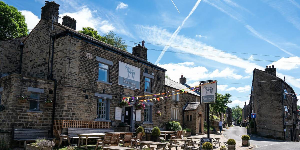 exteriors of the pack horse pub in hayfield
