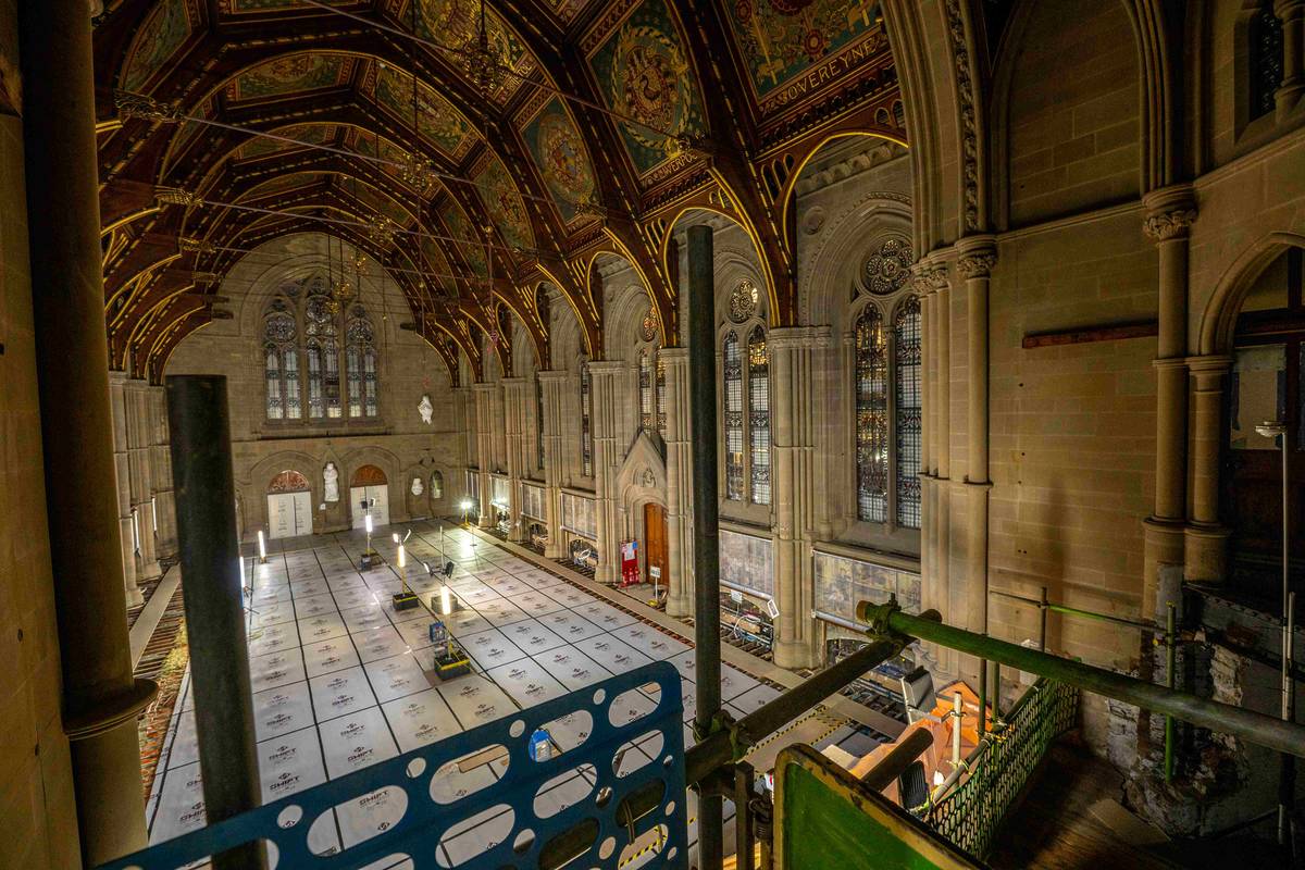 inside manchester town hall from balcony