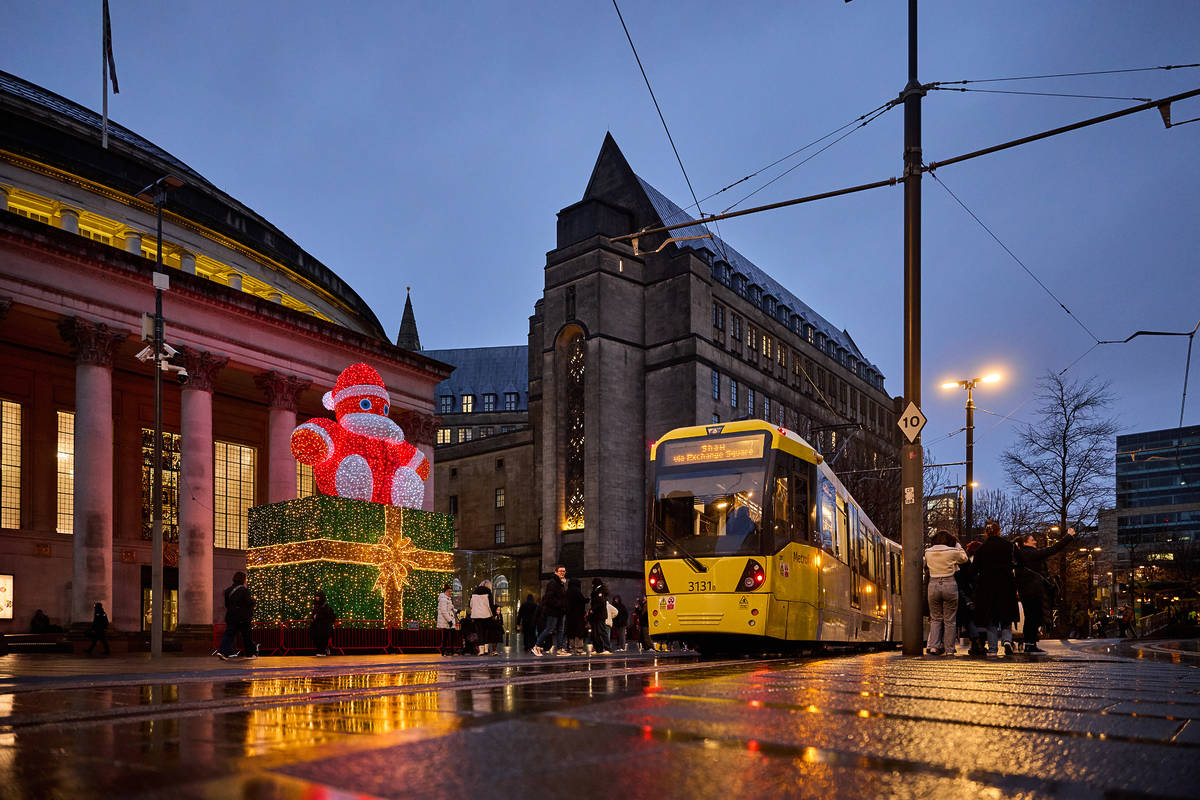 Here’s When Public Transport Is Operating In Greater Manchester On Christmas Eve And Christmas Day – Everything You Need To Know About Trams, Trains & Buses Over The Festive Period