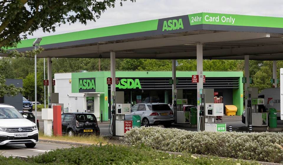 All The Supermarkets, Petrol Stations And Pharmacies Open For Essentials On Christmas Day In Greater Manchester – Full List Of Shop Opening Times For December 25