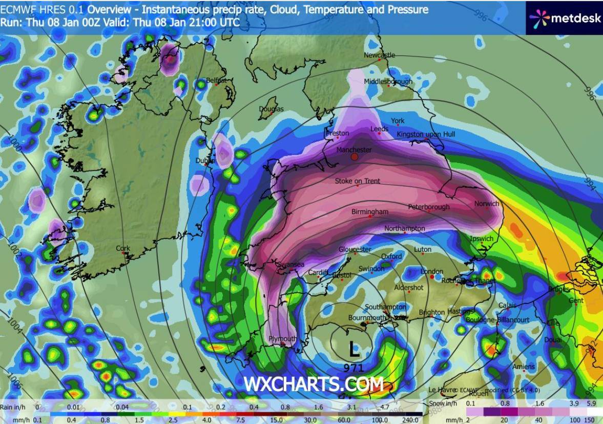wx charts map snow weather manchester storm goretti