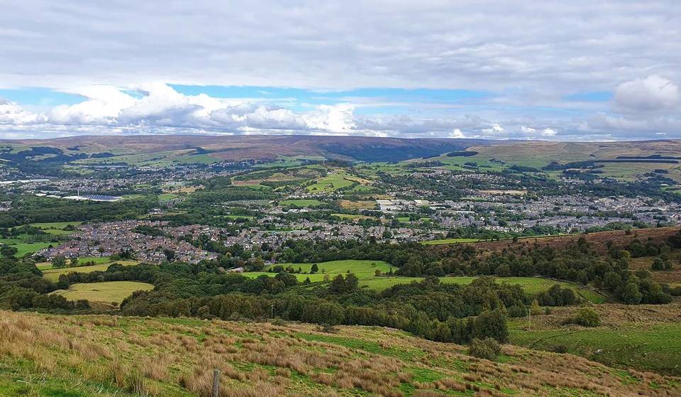 “Peaceful, Green And Well-Connected” – This Peak District Town Near Manchester Has Just Been Named England’s Best Place to Retire