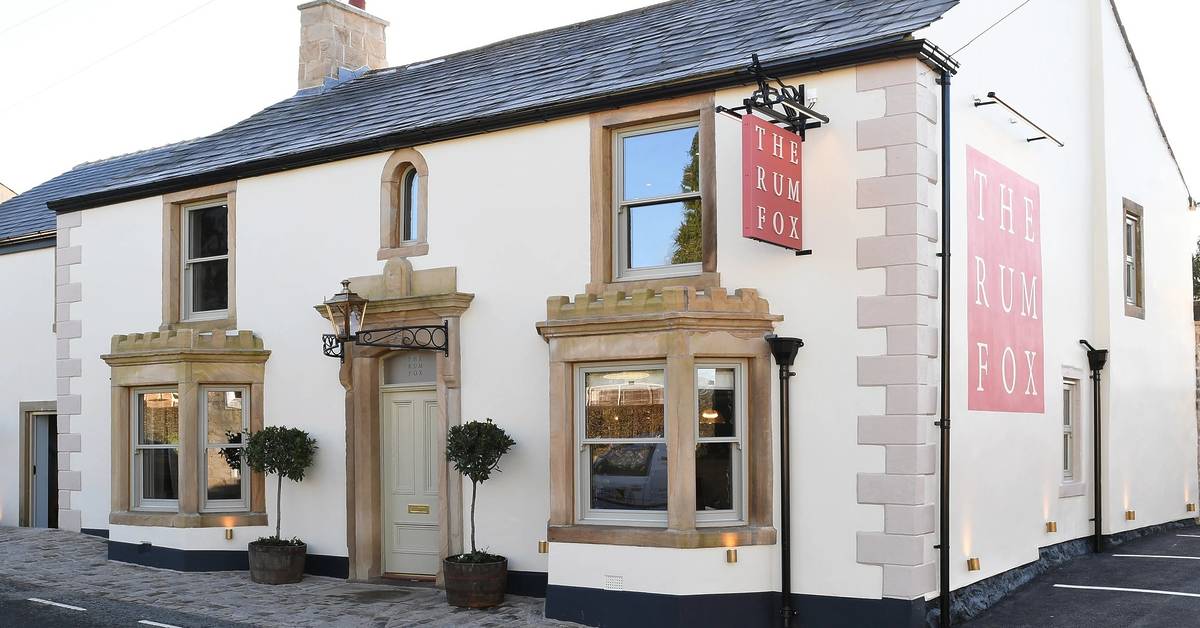 The Best Gastropubs In The UK Have Officially Been Named – And One Of The Top 10 Is Hidden In A Quaint Village Just An Hour From Manchester