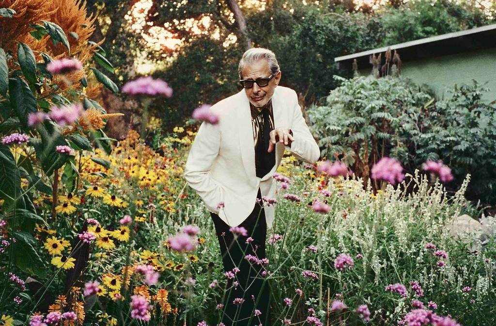 jeff goldblum in flower field