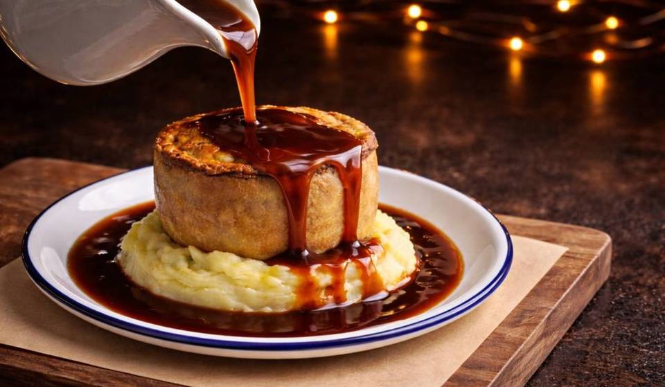This Popular Manchester Pub Is Looking For Official Pie-Testers, And You Get Free Pints On The Job – Here’s What It Takes & How You Can Try The New Pie Menu
