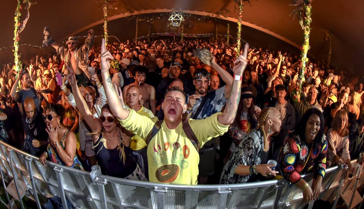 moovin festival crowd barn stockport manchester