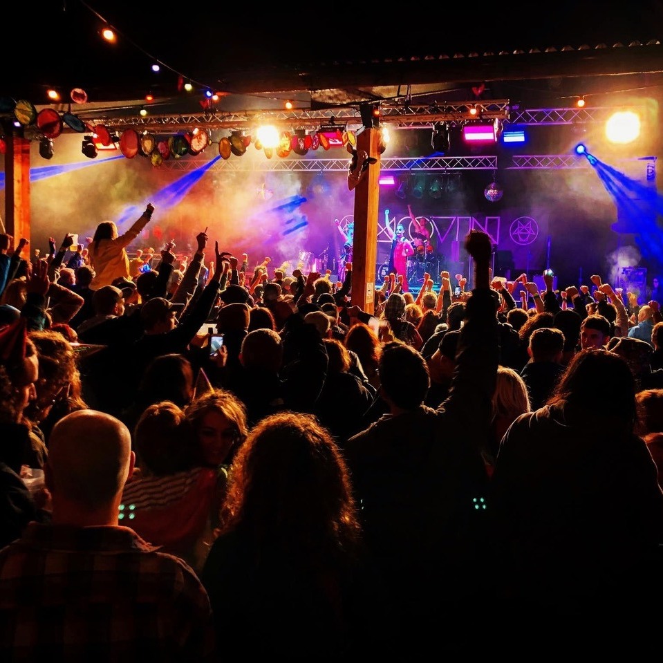 moovin festival crowd barn stockport manchester