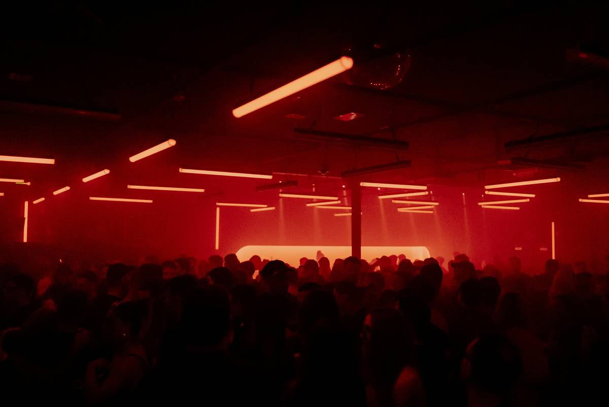sankeys manchester with red lights