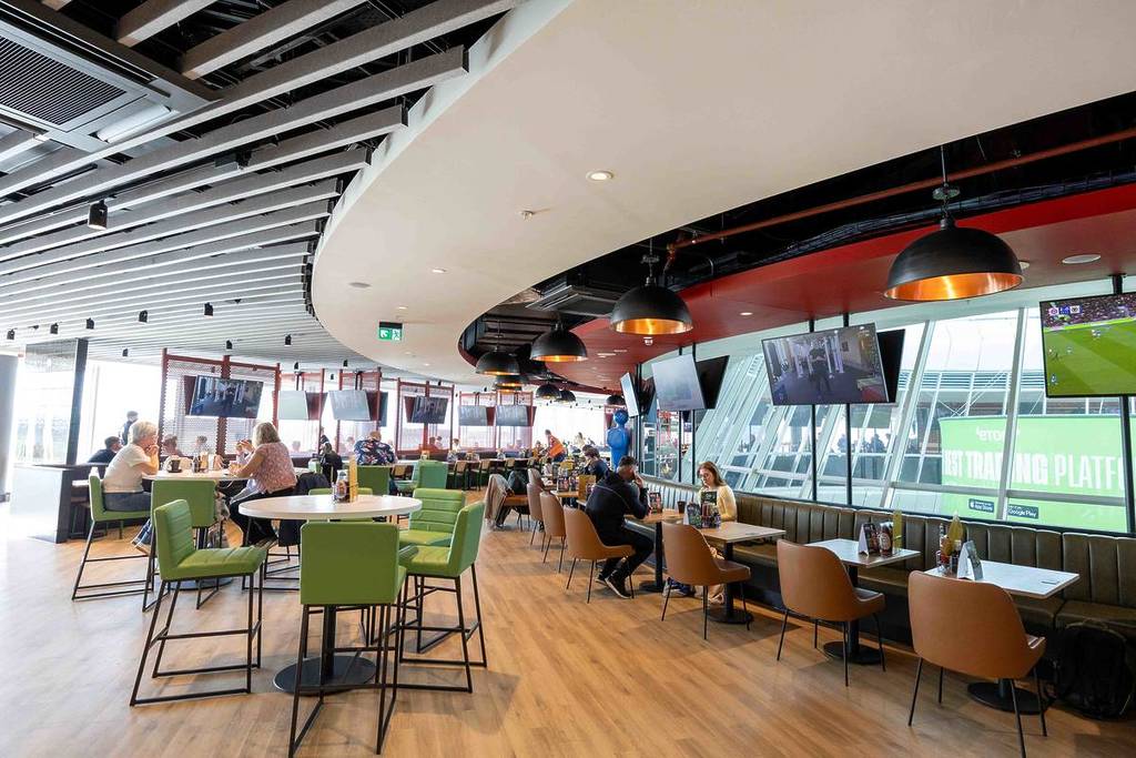 sporting chance sports bar at manchester airport terminal 3